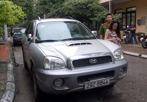 Bắt nữ quái “ăn” nhiều ô tô ảnh 1 Bắt nữ quái “ăn” nhiều ô tô ảnh 1