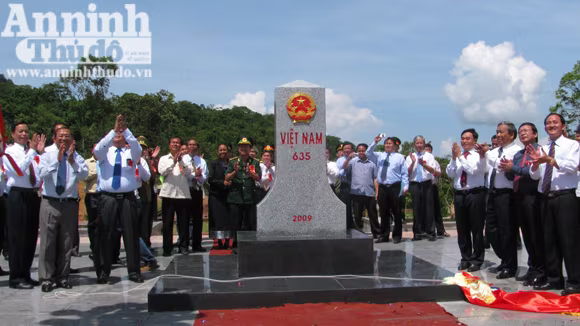 10 tỉnh biên giới Việt – Lào hoàn thành công tác cắm mốc ảnh 1