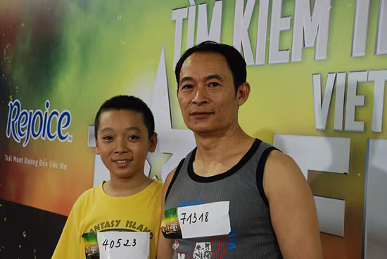 Cậu bé 12 tuổi gây sốt trên mạng thi Vietnam's Got Talent ảnh 1 Cậu bé 12 tuổi gây sốt trên mạng thi Vietnam's Got Talent ảnh 1
