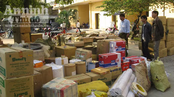 Cuối năm, vùng biên nóng bỏng: Các chiêu “đánh” hàng lậu ảnh 1 Cuối năm, vùng biên nóng bỏng: Các chiêu “đánh” hàng lậu ảnh 1