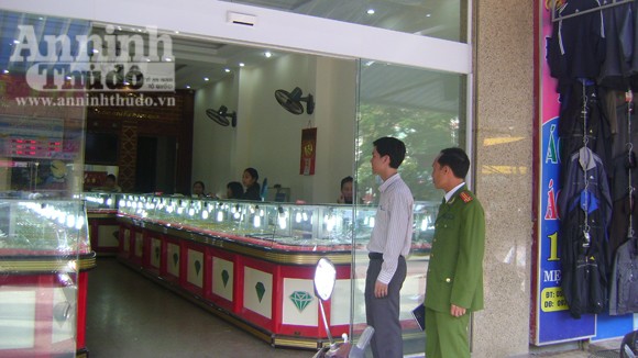 "Yêu nữ" chiếm đoạt hơn 50 lượng vàng lĩnh án tù 14 năm ảnh 1 "Yêu nữ" chiếm đoạt hơn 50 lượng vàng lĩnh án tù 14 năm ảnh 1