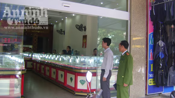 "Yêu nữ" chiếm đoạt hơn 50 lượng vàng lĩnh án tù 14 năm ảnh 1 "Yêu nữ" chiếm đoạt hơn 50 lượng vàng lĩnh án tù 14 năm ảnh 1