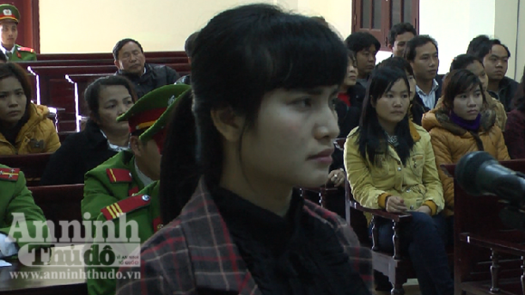"Yêu nữ" chiếm đoạt hơn 50 lượng vàng lĩnh án tù 14 năm ảnh 2 "Yêu nữ" chiếm đoạt hơn 50 lượng vàng lĩnh án tù 14 năm ảnh 2