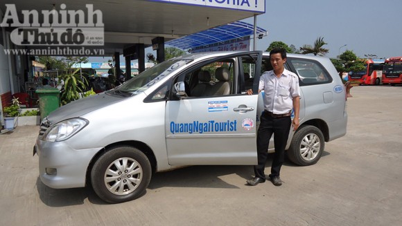 Tài xế taxi nhanh trí thoát khỏi lưỡi dao tên cướp ảnh 1 Tài xế taxi nhanh trí thoát khỏi lưỡi dao tên cướp ảnh 1