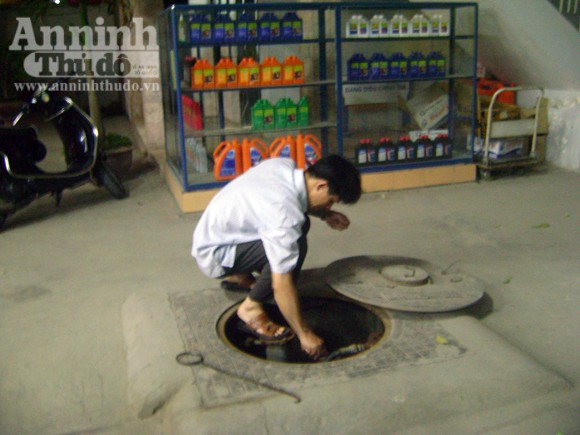 Nhốn nháo mua xăng giờ tăng giá lên 23.400 đồng/lít ảnh 13 Nhốn nháo mua xăng giờ tăng giá lên 23.400 đồng/lít ảnh 13