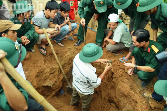 Truy điệu và an táng 9 hài cốt liệt sĩ ảnh 2 Truy điệu và an táng 9 hài cốt liệt sĩ ảnh 2