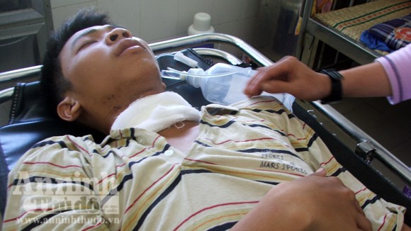 Kinh hoàng vụ cháu ruột học lớp 12 chém cô đứt đầu ảnh 1 Kinh hoàng vụ cháu ruột học lớp 12 chém cô đứt đầu ảnh 1
