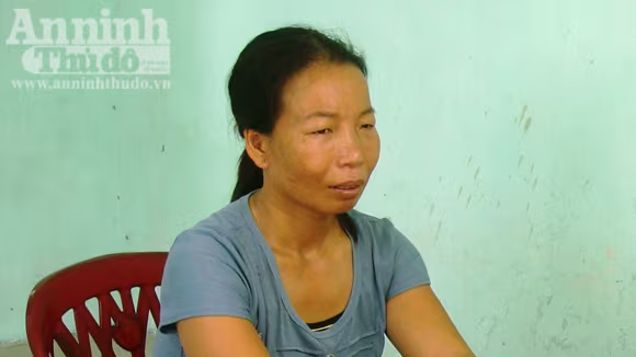 Khởi tố hai nữ quái buôn ma túy còn lột quần ăn vạ ảnh 1 Khởi tố hai nữ quái buôn ma túy còn lột quần ăn vạ ảnh 1
