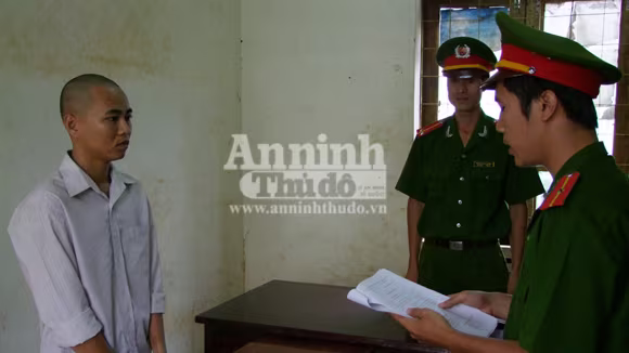 Bắt xử lý đối tượng lừa đảo “chạy” giấy phép lái xe ảnh 1