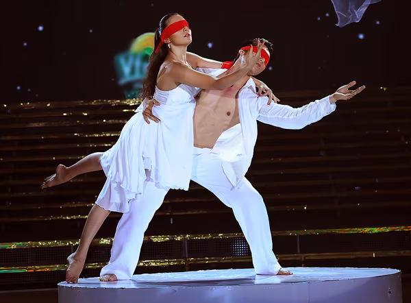 Trương Nam Thành khoe dáng chuẩn trong điệu múa đương đại ảnh 4 Trương Nam Thành khoe dáng chuẩn trong điệu múa đương đại ảnh 4