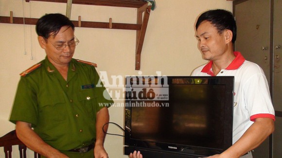 Nhóm trộm chuyên "đột vòm" sa lưới ảnh 2 Nhóm trộm chuyên "đột vòm" sa lưới ảnh 2