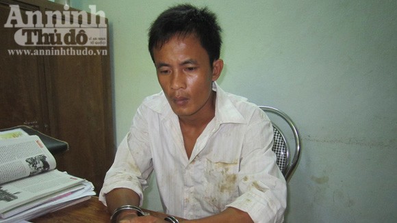 Đối tượng truy nã bị bắt khi lẻn về thăm nhà ảnh 1 Đối tượng truy nã bị bắt khi lẻn về thăm nhà ảnh 1
