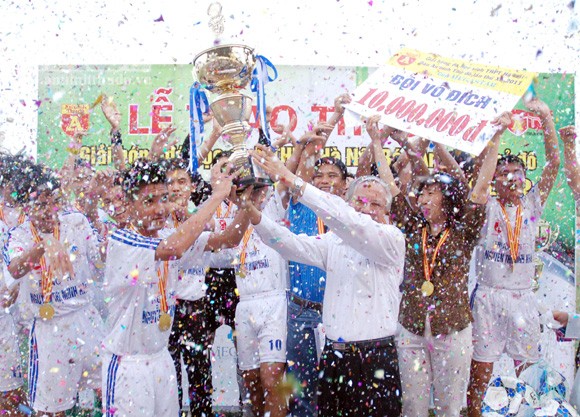 Giải bóng đá học sinh THPT Hà Nội - Báo ANTĐ lần thứ XII - 2012 ảnh 1 Giải bóng đá học sinh THPT Hà Nội - Báo ANTĐ lần thứ XII - 2012 ảnh 1
