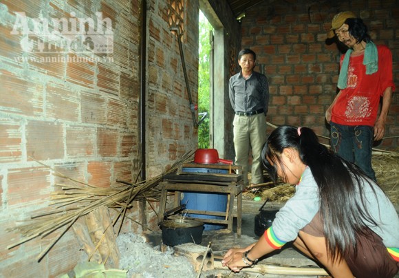 Cha tâm thần giết mẹ, 6 con nhỏ mù mịt tương lai ảnh 1 Cha tâm thần giết mẹ, 6 con nhỏ mù mịt tương lai ảnh 1