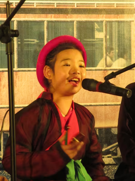 Xẩm tàu điện "tái xuất" sau 20 năm vắng bóng ảnh 9