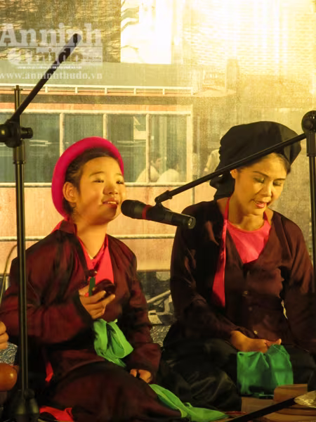 Xẩm tàu điện "tái xuất" sau 20 năm vắng bóng ảnh 14