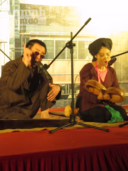 Xẩm tàu điện "tái xuất" sau 20 năm vắng bóng ảnh 13