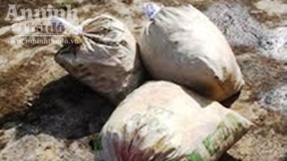 Bắt 2 vụ vận chuyển hơn 100kg thuốc nổ ảnh 1 Bắt 2 vụ vận chuyển hơn 100kg thuốc nổ ảnh 1