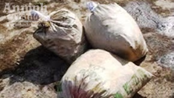 Bắt 2 vụ vận chuyển hơn 100kg thuốc nổ ảnh 1 Bắt 2 vụ vận chuyển hơn 100kg thuốc nổ ảnh 1