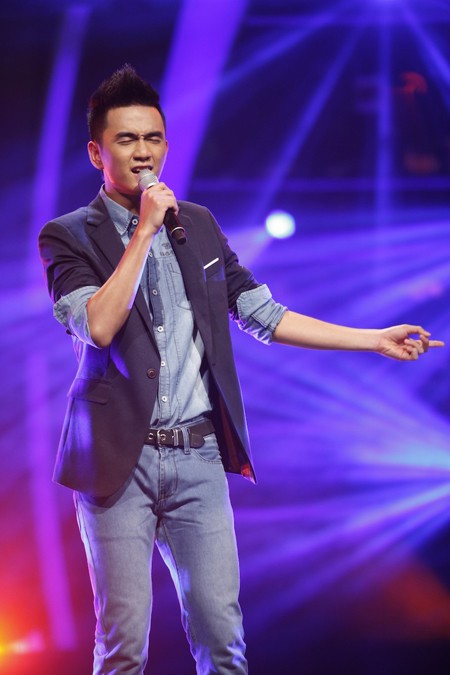 Lộ diện người "chống lưng" cho Hương Giang ảnh 7 Lộ diện người "chống lưng" cho Hương Giang ảnh 7
