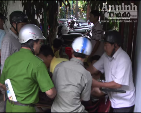 “Đánh úp” ổ bạc với nhiều sòng bài ảnh 1 “Đánh úp” ổ bạc với nhiều sòng bài ảnh 1