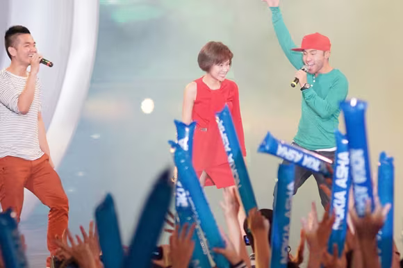 Sinh viên Đà Nẵng bị các ngôi sao Idol "tấn công" ảnh 4 Sinh viên Đà Nẵng bị các ngôi sao Idol "tấn công" ảnh 4