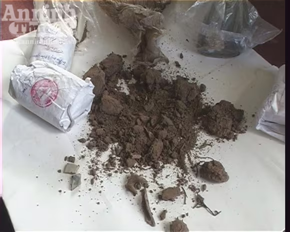 Thầy bói trừ tà xong, con bệnh lăn ra chết ảnh 2 Thầy bói trừ tà xong, con bệnh lăn ra chết ảnh 2