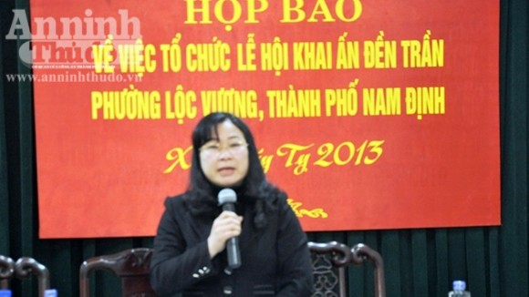 Lễ hội đền Trần 2013: Phát 50.000 cánh ấn ảnh 1 Lễ hội đền Trần 2013: Phát 50.000 cánh ấn ảnh 1