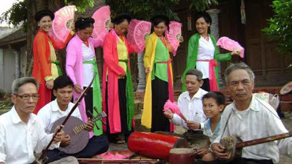 Ngày Tết, nghe “lão say” kể chuyện hát ảnh 2