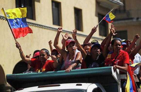 Hình ảnh lễ đưa tiễn linh cữu cố tổng thống Hugo Chavez ảnh 9 Hình ảnh lễ đưa tiễn linh cữu cố tổng thống Hugo Chavez ảnh 9