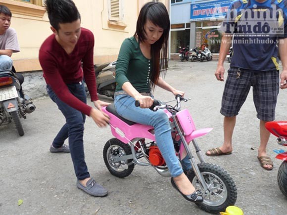 Đã phóng xe máy "ruồi" còn bốc đầu ảnh 9 Đã phóng xe máy "ruồi" còn bốc đầu ảnh 9