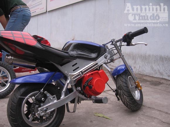 Đã phóng xe máy "ruồi" còn bốc đầu ảnh 2 Đã phóng xe máy "ruồi" còn bốc đầu ảnh 2