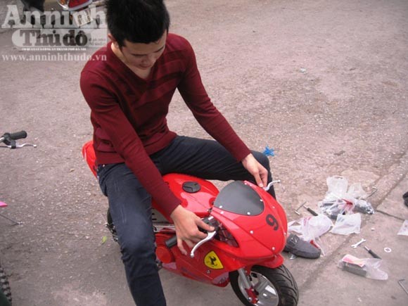 Đã phóng xe máy "ruồi" còn bốc đầu ảnh 8 Đã phóng xe máy "ruồi" còn bốc đầu ảnh 8