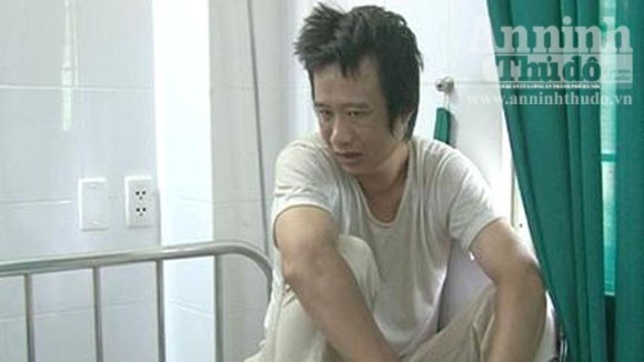 Nuốt cả gói thuốc lá chứa ma túy để phi tang ảnh 1 Nuốt cả gói thuốc lá chứa ma túy để phi tang ảnh 1