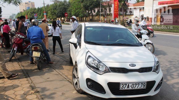 Một người nguy kịch vì bị tai nạn hai lần liên tục ảnh 2 Một người nguy kịch vì bị tai nạn hai lần liên tục ảnh 2