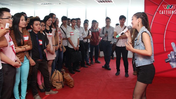 Top 4 Giọng hát Việt 2012 giao lưu với thí sinh mùa giải 2013 ảnh 7 Top 4 Giọng hát Việt 2012 giao lưu với thí sinh mùa giải 2013 ảnh 7