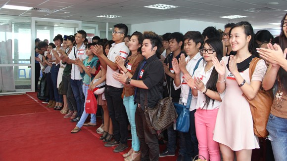 Top 4 Giọng hát Việt 2012 giao lưu với thí sinh mùa giải 2013 ảnh 2 Top 4 Giọng hát Việt 2012 giao lưu với thí sinh mùa giải 2013 ảnh 2