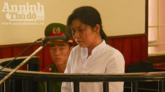 Lấy sổ đỏ nhà chồng để thế chấp để lấy tiền tiêu xài ảnh 1