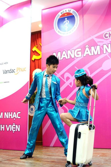 Bữa tiệc âm nhạc đa sắc màu nhiều ý nghĩa ảnh 9 Bữa tiệc âm nhạc đa sắc màu nhiều ý nghĩa ảnh 9