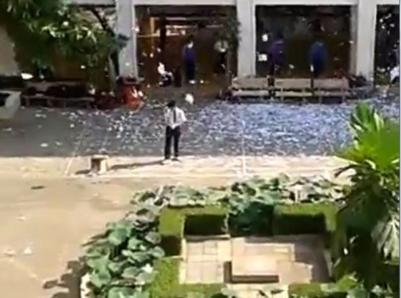 Xôn xao vụ học sinh xé đề cương môn Sử ảnh 3 Xôn xao vụ học sinh xé đề cương môn Sử ảnh 3