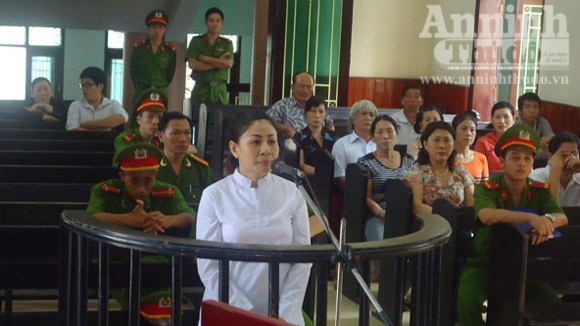Trốn 17 năm vẫn không thoát tội ảnh 1 Trốn 17 năm vẫn không thoát tội ảnh 1