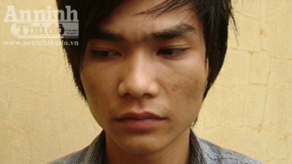 Khởi tố đối tượng dùng kiếm khống chế, cướp tài sản ảnh 1 Khởi tố đối tượng dùng kiếm khống chế, cướp tài sản ảnh 1