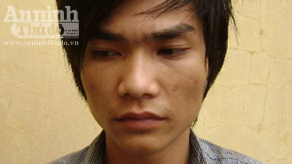 Khởi tố đối tượng dùng kiếm khống chế, cướp tài sản ảnh 1 Khởi tố đối tượng dùng kiếm khống chế, cướp tài sản ảnh 1