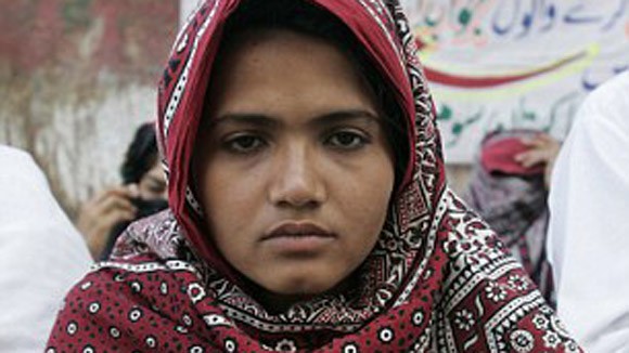Phụ nữ Pakistan bị hiếp dâm tập thể trở thành đề tài một bộ phim tài liệu ảnh 1 Phụ nữ Pakistan bị hiếp dâm tập thể trở thành đề tài một bộ phim tài liệu ảnh 1