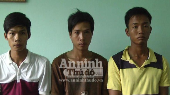Bắt nhóm côn đồ liên tiếp xông vào nhà dân, đập phá tài sản ảnh 1 Bắt nhóm côn đồ liên tiếp xông vào nhà dân, đập phá tài sản ảnh 1