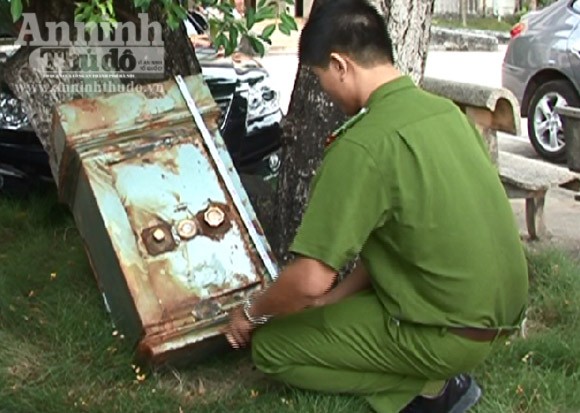 Phi vụ để đời của gã trai trộm két bạc tiền tỷ ở nhà bạn gái ảnh 3 Phi vụ để đời của gã trai trộm két bạc tiền tỷ ở nhà bạn gái ảnh 3