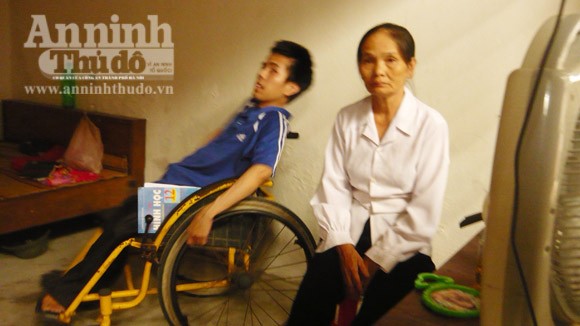 Giấc mơ trở thành kỹ sư công nghệ thông tin của sĩ tử tật nguyền ảnh 1 Giấc mơ trở thành kỹ sư công nghệ thông tin của sĩ tử tật nguyền ảnh 1