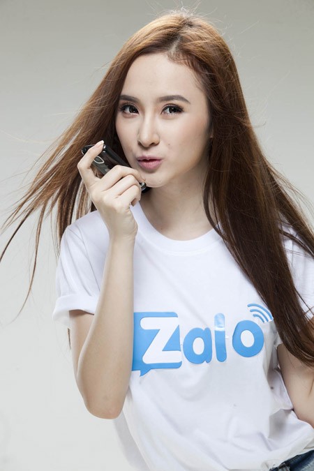 Angela Phương Trinh chia sẻ về những cám dỗ trong showbiz hào nhoáng ảnh 4 Angela Phương Trinh chia sẻ về những cám dỗ trong showbiz hào nhoáng ảnh 4