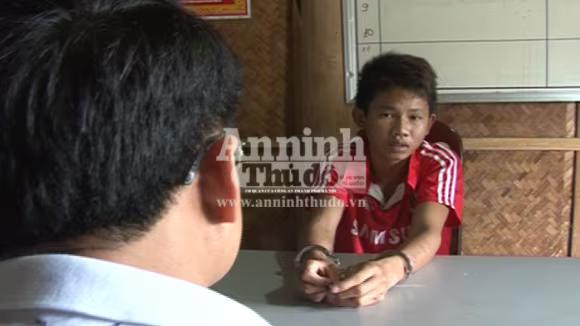 Gã choai bị bắt vì chơi trò "người lớn" với bé gái 7 tuổi ảnh 1 Gã choai bị bắt vì chơi trò "người lớn" với bé gái 7 tuổi ảnh 1