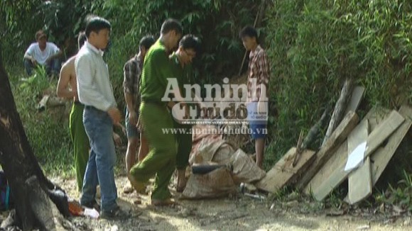 Phát hiện hơn 150 kg thuốc nổ tại bãi vàng 39 ảnh 2 Phát hiện hơn 150 kg thuốc nổ tại bãi vàng 39 ảnh 2